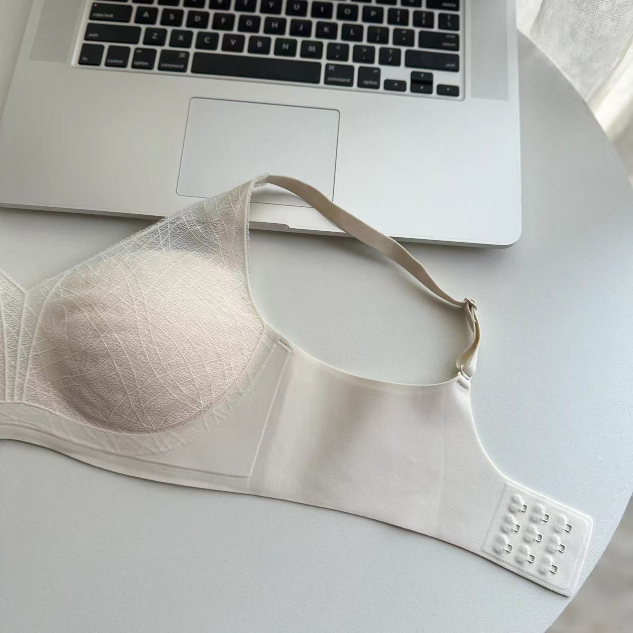 Comfortable And Breathable Adjustable Bra
